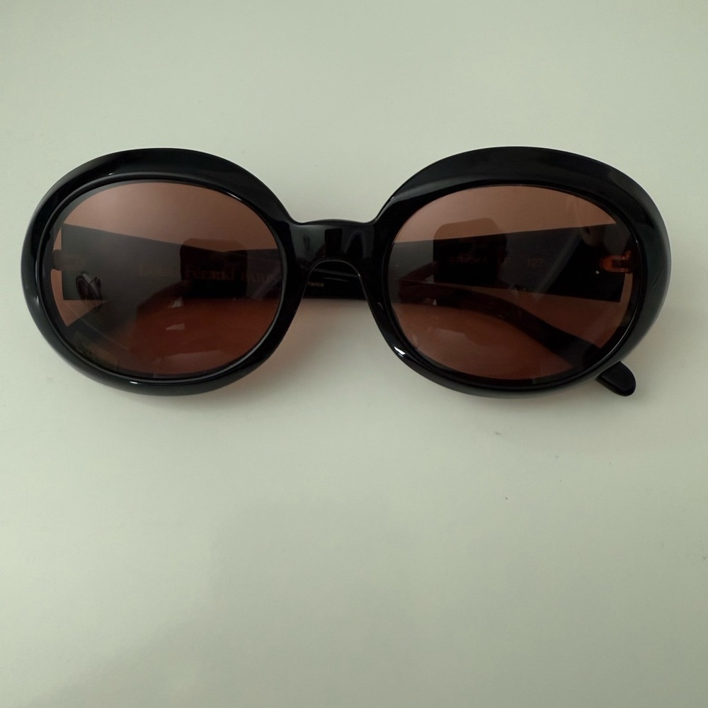 Black Oval Sunglasses